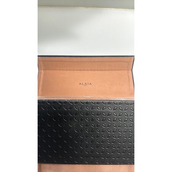 ALAÏA 61mm Cat Eye Sunglasses silver blue main image 10